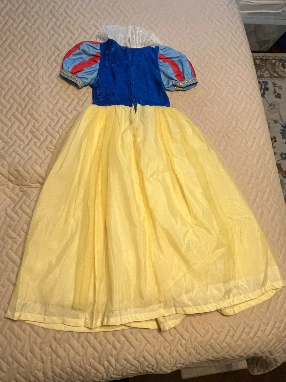 rare 2000s snow white dress